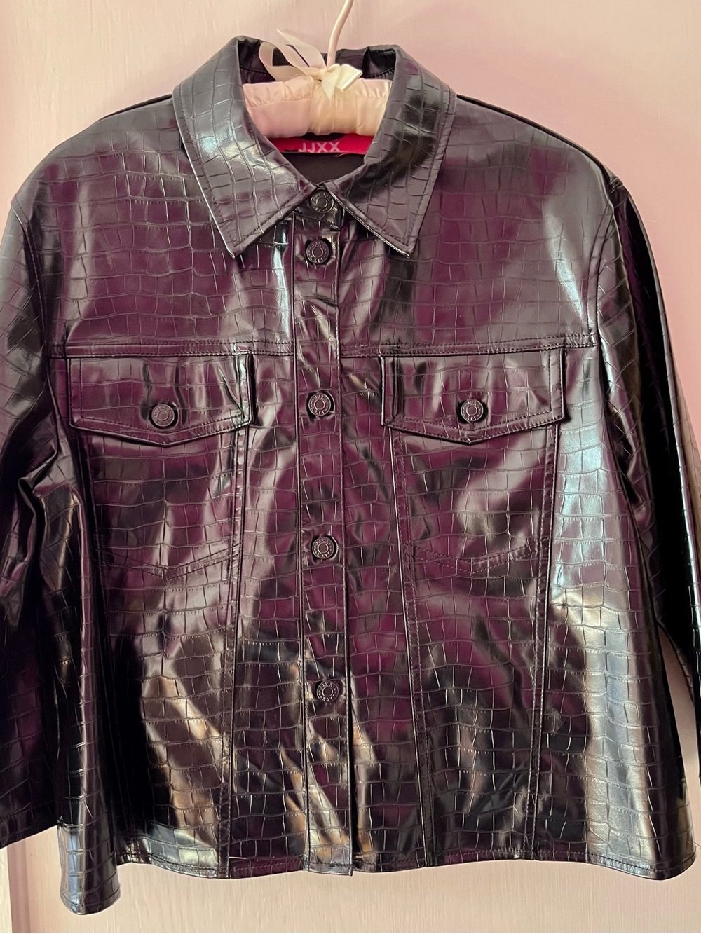 Croc-Embossed Blk Faux Leather Shirt Jacket by JJXX Boxy Cropped Textured Vegan